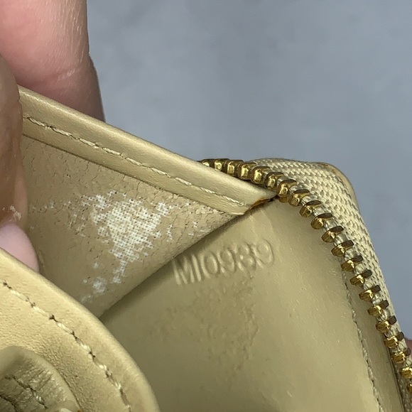 ✨✨✨✨SOLD✨✨✨✨ Louis Vuitton Vernis Wallet Yellow - Picture 6 of 7